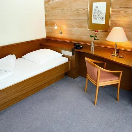 Alexander Koln Hotel 3*